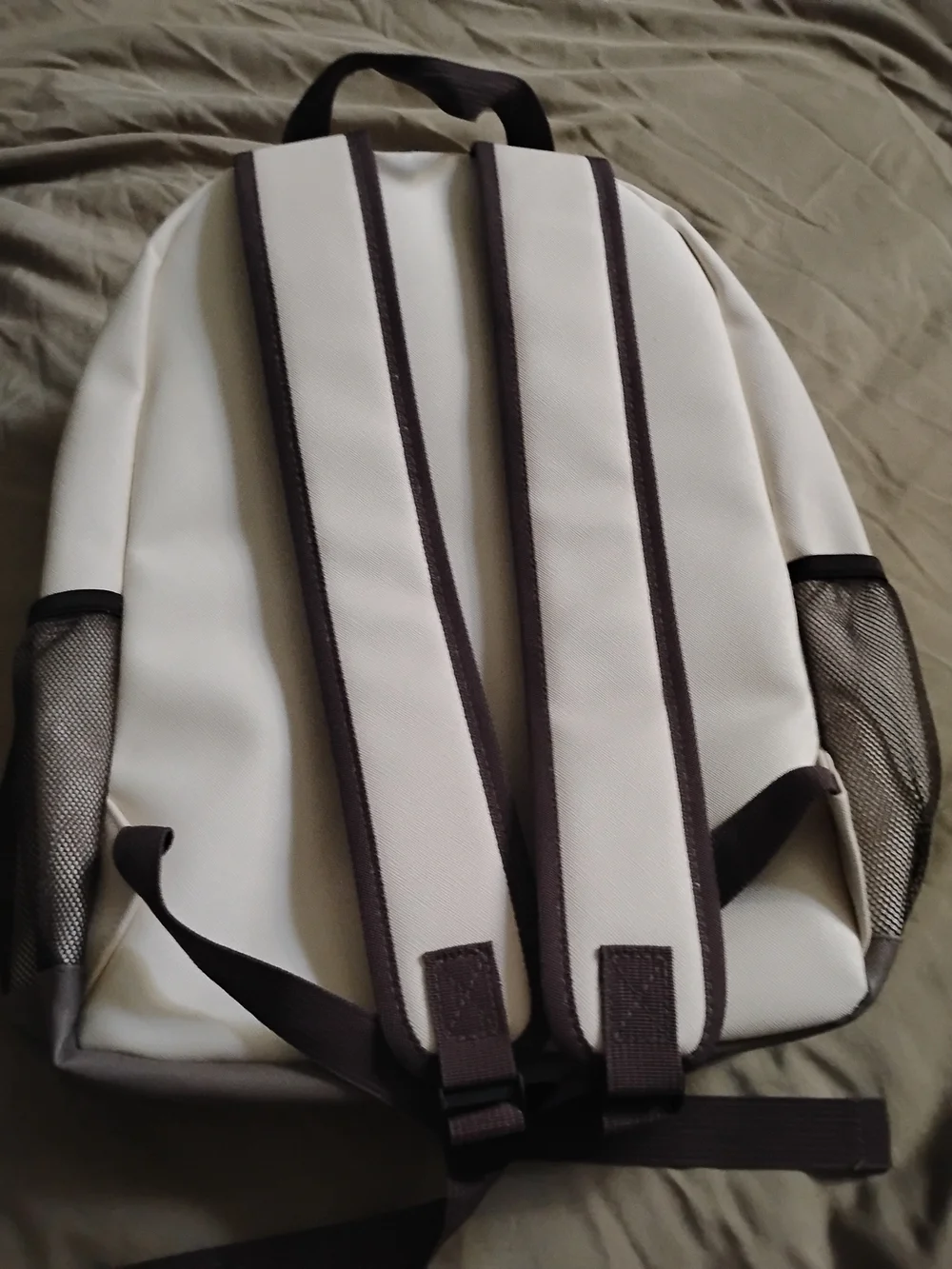 Louto White and Gray Everyday Backpack